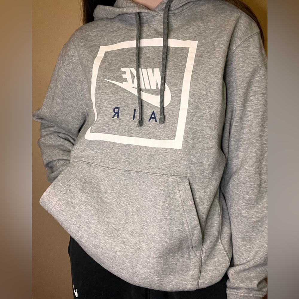 ✨NIKE SWEATER✨